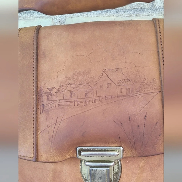 Vintage Leather Hand Crafted Bag - Picture 3 of 13